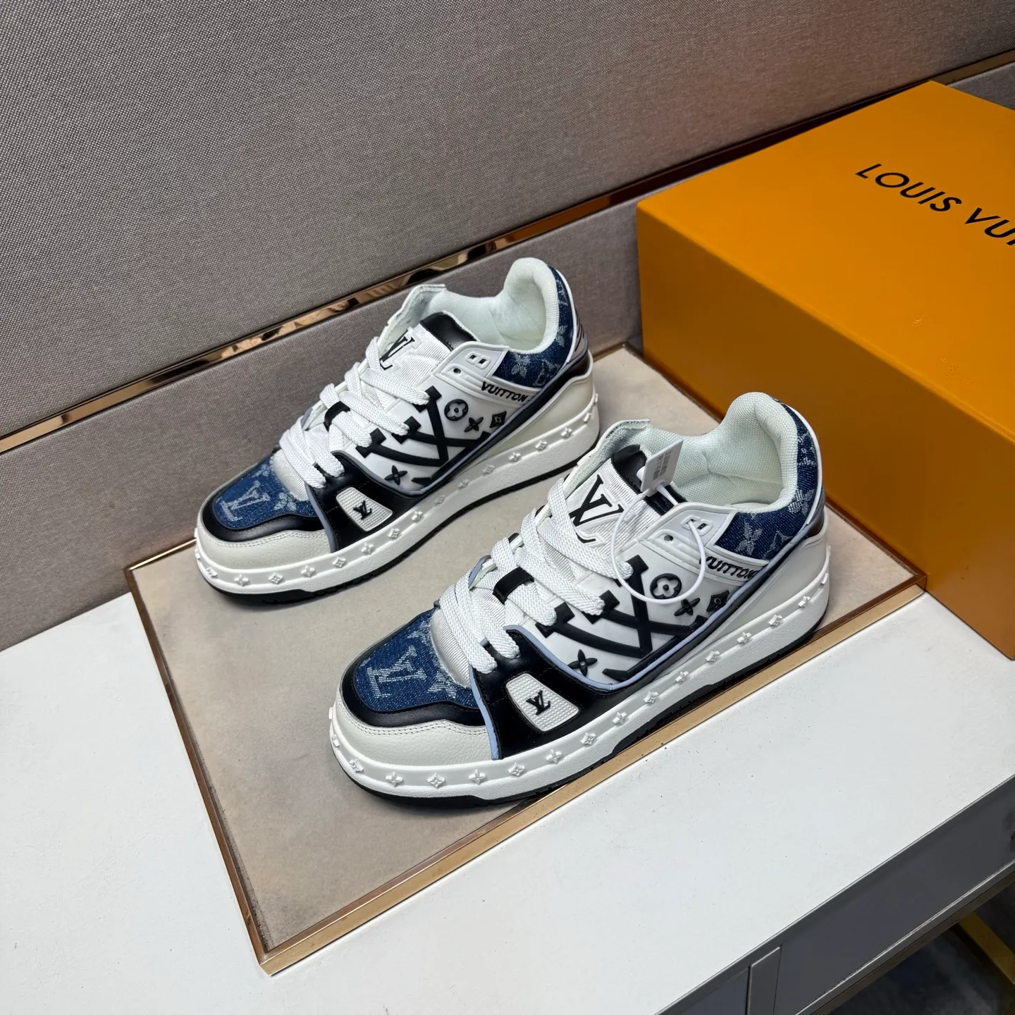 Men's men's shoes 💰pp620 [LV～] Men's casual shoes 2025z cabinet sales simultaneously 🔶Size: 38-44#️⃣ 🔷2 colors🔜The upper is made of multi-material splicing➕Mesh lining, comfortable and breathable, sole: original comfortable and wear-resistant outsole, ⚠️real thing📱photographed🎬real thing is better📢📢📢